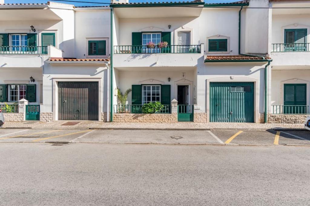 Suite Mendanha Samora Correia Exteriér fotografie