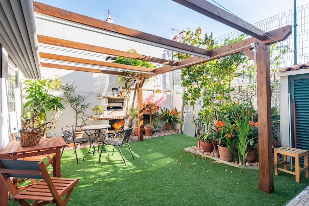 Suite Mendanha Samora Correia Exteriér fotografie